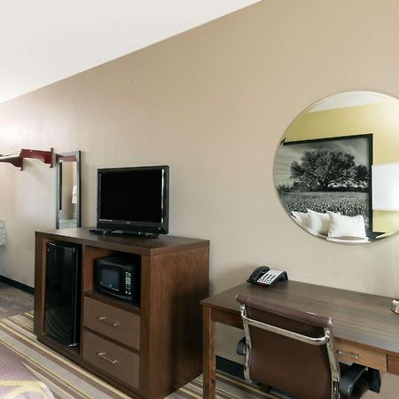 Super 8 By Wyndham Colorado City Εξωτερικό φωτογραφία
