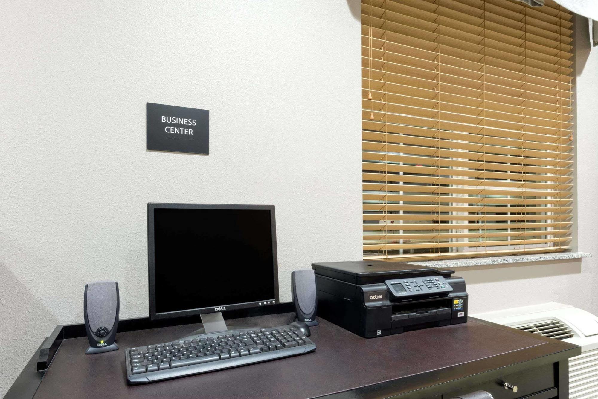 Super 8 By Wyndham Colorado City Εξωτερικό φωτογραφία